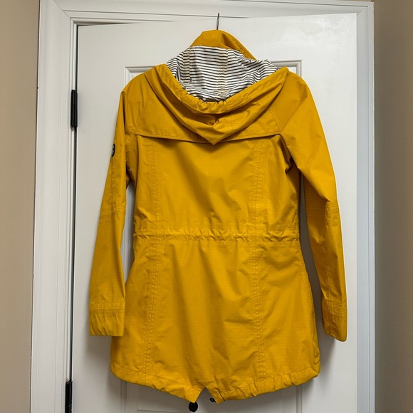 Barbour Rain Coat with Detachable Hood - Picture 2 of 10